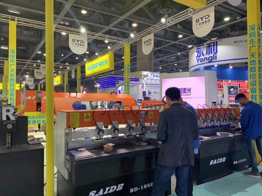 Guangzhou Sd-1050B Maszyny Małe Auto Beveled Edge Mirror Surface Electro Polisher Elektryczna Diamentowa Maszyna do polerowania akrylu