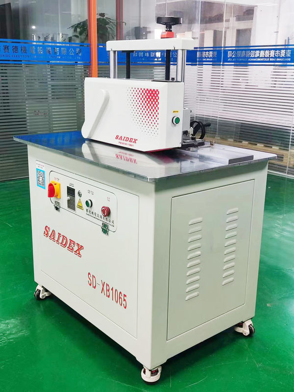 Φ100mm Wciągacz akrylowy z 1000mm L * 650mm W * 1260mm H Rozmiar maszyny i napięcie nominalne AC220V