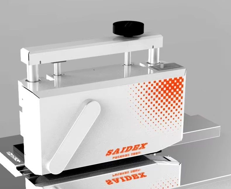 220V 50HZ/60HZ Akrylowa maszyna do polerowania i przycinania zaokrąglonych narożników R3 / R4 / R5, wymienne noże, ukosowanie 45 stopni, faza